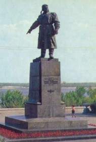 Das Denkmal fur Cholsunow heute.