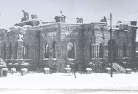 Das zerstörte Museum der Verteidigung   (aus dem Exponatenbestand des Panorama-Museums "Stalingrader Schlacht")