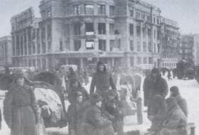Das im Krieg zerstörte Zentrale Warenhaus  (aus dem Exponatenbestand des Panorama-Museums "Stalingrader Schlacht"). 